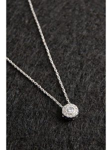 Lodie Silver Srebrny naszyjnik z elementem ozdobnym - dł. 43 cm rozmiar: onesize. Szare naszyjniki Lodie Silver, z cyrkonią, srebrne. Za 39,99 zł.