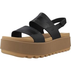 Sandały REEF WATER VISTA HIGHER Czarny. Czarne buty trekkingowe Reef, z syntetyku, bez zapięcia. Za 311,99 zł.