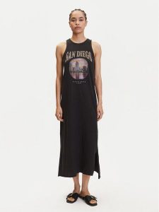 ONLY Sukienka codzienna Lucy 15324373 Czarny Regular Fit. Czarne kombinezony ONLY, na co dzień, xs, bez wzorów, z bawełny, bez kołnierzyka, bez ramiączek, proste. Za 99,99 zł.