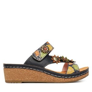 Klapki Laura Vita. Czarne klapki LAURA VITA, bez wzorów, bez obcasa. Za 429,99 zł.