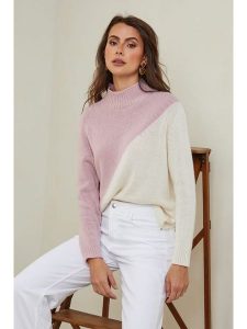 Joséfine Sweter "Csorna" w kolorze jasnoróżowo-kremowym rozmiar: S. Brązowe swetry oversize Joséfine, s, bez wzorów, z kaszmiru, bez ramiączek. Za 127,35 zł.