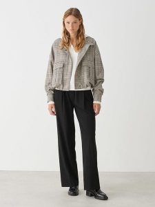 OPUS Kurtka przejściowa "Hemma" w kolorze beżowym ze wzorem rozmiar: 36. Brązowe kurtki Opus, bez wzorów, bez kaptura. Za 195,99 zł.