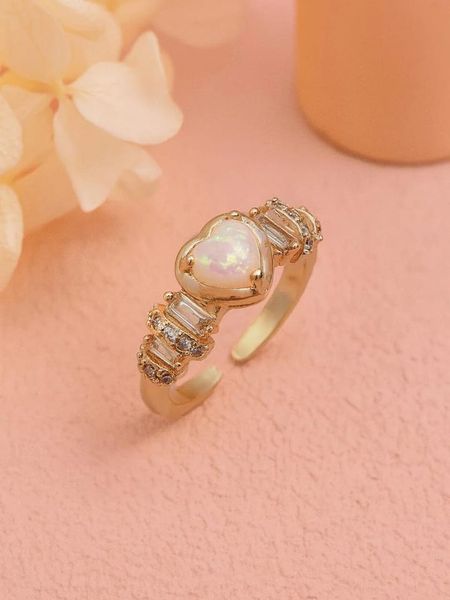 Lodie Silver Pierścionek z kamieniem ozdobnym rozmiar: onesize. Szare pierścionki Lodie Silver, z cyrkonią, z mosiądzu. Za 82,83 zł.