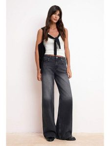 Trendyol Dżinsy - Comfort fit - w kolorze antracytowym rozmiar: 40. Czarne jeansy Trendyol, bez wzorów. Za 117,99 zł.