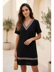 SOULSHAE Sukienka w kolorze czarnym rozmiar: XXL/3XL. Czarne sukienki SOULSHAE, xl, bez wzorów, z wiskozy, bez kołnierzyka, bez ramiączek, mini. Za 114,95 zł.