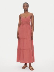 Vero Moda Sukienka letnia Quincy 10324588 Czerwony Regular Fit. Czerwone kombinezony Vero Moda, na lato, m, bez wzorów, z bawełny, bez kołnierzyka, bez ramiączek. Za 179,99 zł.
