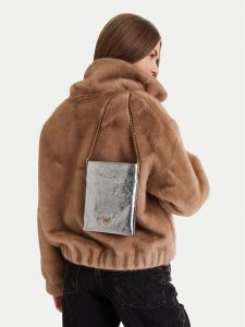 PINKO Torebka Flat Satchel AI 25-26 PCPL 105352 A2OT Srebrny. Szare torebki wieczorowe Pinko, bez wzorów, ze skóry, bez dodatków. Za 674,99 zł.