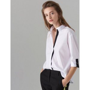 Koszula oversize z taśmami - Biały. Białe koszule marki Mohito. Za 89,99 zł.
