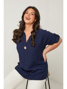 Curvy Lady Bluzka w kolorze granatowym rozmiar: 44/46. Niebieskie bluzki Curvy Lady, bez wzorów, klasyczne, bez kołnierzyka, bez ramiączek. Za 144,92 zł.