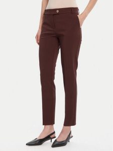 Rinascimento Chinosy CFC0126225003 Brązowy Slim Fit. Brązowe chinosy Rinascimento, bez wzorów, z syntetyku. Za 379,99 zł.