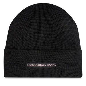 Czapka Calvin Klein. Czarne czapki Calvin Klein, bez wzorów. Za 149,99 zł.