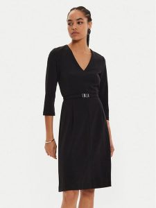 Calvin Klein Sukienka koktajlowa K20K207471 Czarny Regular Fit. Czarne kombinezony Calvin Klein, bez wzorów, z syntetyku, wizytowe, bez kołnierzyka, bez ramiączek. Za 419,99 zł.