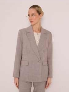 Dwurzędowy żakiet z domieszką wiskozy - beżowy. Brązowe marynarki i żakiety Sinsay, l, bez wzorów, z wiskozy. Za 79,99 zł.