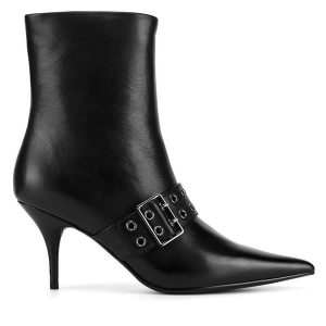 Botki Eva Minge. Czarne botki Eva Minge, bez wzorów, bez obcasa, na szpilce, bez zapięcia. Za 439,99 zł.