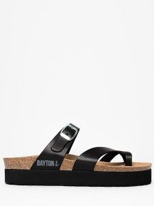 BAYTON Japonki w kolorze czarnym rozmiar: 41. Czarne klapki Bayton, bez wzorów, z materiału, z otwartym noskiem, bez obcasa. Za 144,92 zł.