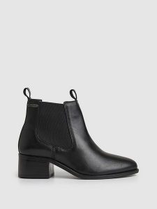 Pepe Jeans FOOTWEAR Skórzane sztyblety "Bonnie Wish" w kolorze czarnym rozmiar: 38. Czarne botki Pepe Jeans FOOTWEAR, bez wzorów, z jeansu, bez zapięcia. Za 222,94 zł.