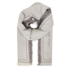 Chusta Calvin Klein. Szare apaszki i chusty Calvin Klein, bez wzorów. Za 249,99 zł.