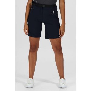 Spodenki trekkingowe damskie Xert Stretch. Czerwone szorty Regatta, bez wzorów, z materiału, sportowe. W wyprzedaży za 306,50 zł.