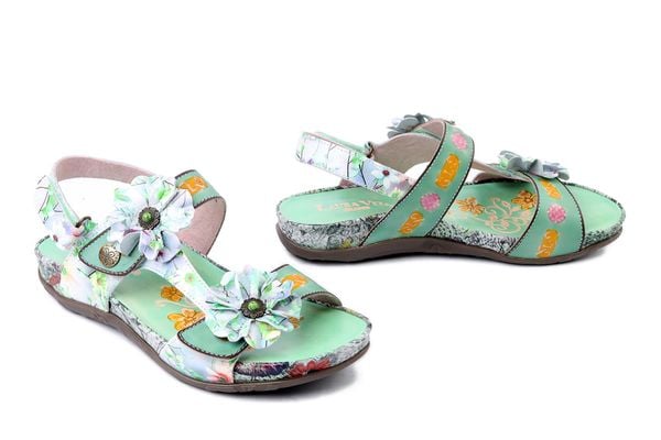 LAURA VITA 0007955 Liloo 06 menthe, sandały damskie. Zielone sandały LAURA VITA, bez wzorów, ze skóry, bez obcasa, na obcasie, bez zapięcia. Za 389,90 zł.