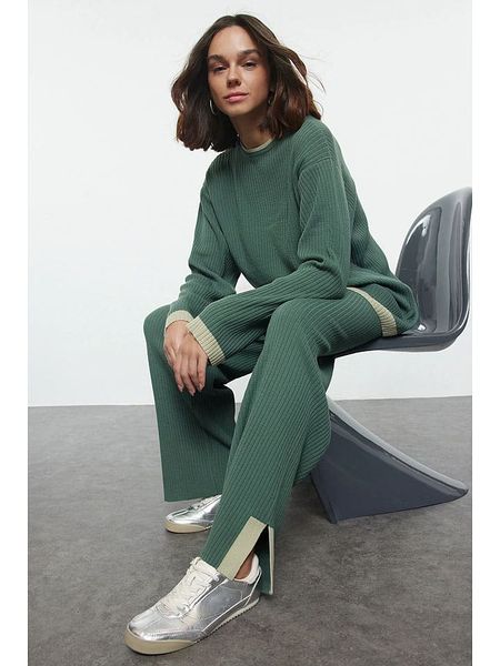 Trendyol 2-częściowy zestaw w kolorze zielonym rozmiar: XL. Zielone swetry oversize Trendyol, xl, bez wzorów, prążkowane, bez ramiączek. Za 96,60 zł.