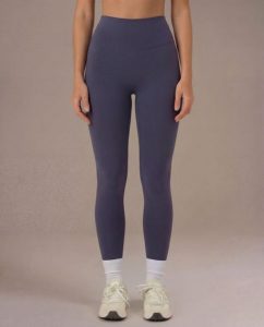 Legginsy Motion - Szaroniebieski. Niebieskie legginsy JOY STUDIO, bez wzorów, z materiału, z podwyższonym stanem, długie. Za 243,00 zł.