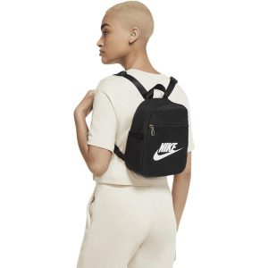 Plecak Nike Sportswear Futura 365 Mini 6L. Czarne plecaki Nike. Za 290,00 zł.