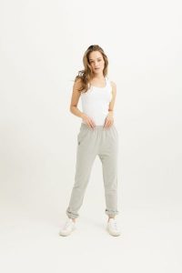 LEKKIE SPODNIE LOLA SZARE XS - Flawless. Szare spodnie dresowe Flawless, s, bez wzorów, z bawełny. Za 224,00 zł.