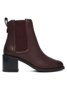 Clarks Botki Chamberly Top 26182864 Bordowy. Czerwone botki Clarks, bez wzorów, ze skóry, bez obcasa, na słupku, bez zapięcia. Za 419,99 zł.