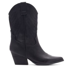 Kowbojki Jenny Fairy. Czarne buty zimowe Jenny Fairy, bez obcasa, na słupku, bez zapięcia. Za 99,99 zł.