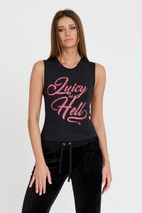 JUICY COUTURE Czarny top Juicy As Hell Tank. Czarne topy Juicy Couture, s, bez wzorów, bez kołnierzyka, bez ramiączek. W wyprzedaży za 127,99 zł.