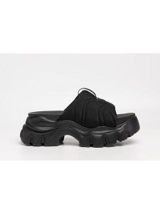 Replay Klapki w kolorze czarnym rozmiar: 41. Czarne klapki Replay, bez wzorów, z otwartym noskiem, bez obcasa. Za 173,99 zł.