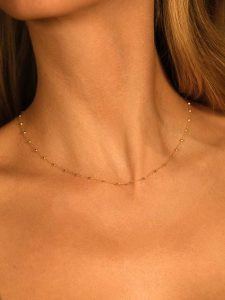 CARATELLI Złoty naszyjnik z elementami ozdobnymi - dł. 43 cm rozmiar: onesize. Żółte naszyjniki CARATELLI, złote. Za 1 609,99 zł.