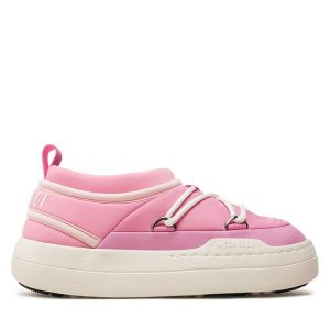 Botki Moon Boot. Czerwone botki Moon Boot, bez wzorów, bez obcasa, na płaskiej podeszwie, bez zapięcia. Za 429,99 zł.