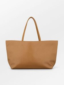 Becksöndergaard Shopper bag w kolorze karmelowym - 40 x 30 x 20 cm rozmiar: onesize. Brązowe shopper bag Becksöndergaard, bez wzorów, z materiału, na ramię, bez dodatków. Za 173,99 zł.