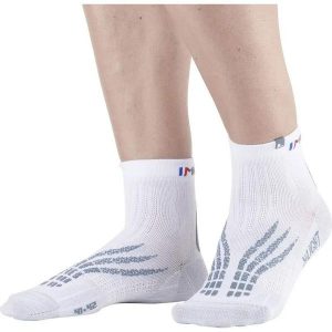 Skarpetki Monnet X-Light. Białe skarpetki MONNET, bez wzorów, z elastanu. Za 109,50 zł.
