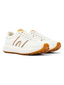 Camper Sneakersy w kolorze kremowo-jasnobrązowym rozmiar: 40. Brązowe trampki Camper, bez wzorów, bez zapięcia. Za 254,14 zł.