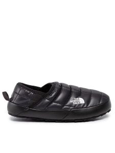 The North Face Kapcie Thermoball Traction Mule V T93V1HKX7 Czarny. Czarne kapcie The North Face, bez wzorów, z materiału. Za 249,99 zł.