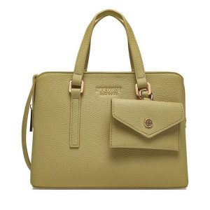 Torebka Nine West. Zielone torebki klasyczne Nine West, bez wzorów, bez dodatków. Za 249,99 zł.