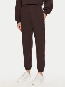 ViCOLO Spodnie dresowe TS0553 Brązowy Regular Fit. Brązowe spodnie dresowe ViCOLO, s, bez wzorów, z bawełny. Za 179,99 zł.