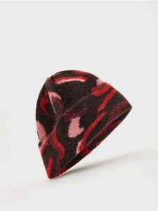 Żakardowa czapka z wełną - wielobarwny. Czapki Reserved, bez wzorów, z wełny. W wyprzedaży za 49,99 zł.