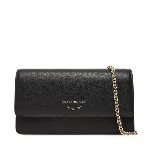 Torebka Emporio Armani. Czarne torebki wieczorowe Emporio Armani, bez wzorów, bez dodatków. Za 659,99 zł.