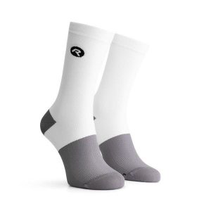 Skarpetki sportowe unisex Rogelli Distance. Czarne skarpetki Rogelli, bez wzorów. Za 71,00 zł.
