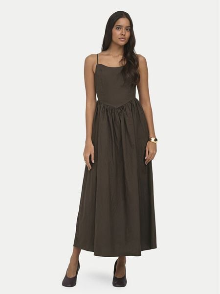 ONLY Sukienka letnia Likara 15371869 Brązowy ciemny Regular Fit. Brązowe kombinezony ONLY, na lato, l, bez wzorów, z bawełny, bez kołnierzyka, bez ramiączek. Za 169,99 zł.