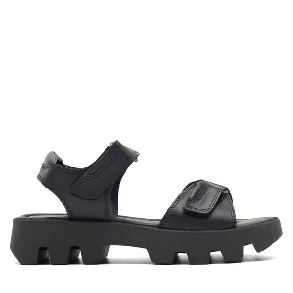 Sandały Lasocki. Czarne sandały Lasocki, bez wzorów, bez obcasa, na płaskiej podeszwie, bez zapięcia. Za 159,99 zł.