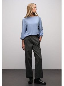 Street One Koszulka w kolorze błękitnym rozmiar: 42. Niebieskie bluzki Street One, bez wzorów, street, bez kołnierzyka, bez ramiączek. Za 126,15 zł.