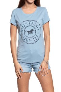 MUSTANG T SHIRT DAMSKI Alexia C Print 1009056 5084. Niebieskie t-shirty Mustang, s, bez wzorów, bez kołnierzyka, bez ramiączek. W wyprzedaży za 39,99 zł.