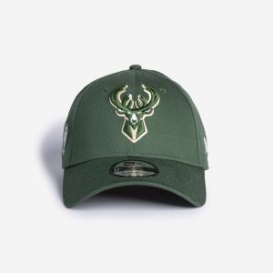 Czapka z daszkiem do koszykówki NBA New Era Milwaukee Bucks. Czapki New Era, z aplikacjami, z bawełny, eleganckie. Za 119,99 zł.