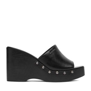 Klapki G-Star Raw. Czarne klapki G-Star Raw, bez wzorów, bez obcasa. Za 259,99 zł.