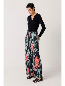 SKFK Spodnie "Izate" w kolorze zielono-czerwono-czarnym rozmiar: 42. Czarne spodnie z wysokim stanem SKFK, bez wzorów, z materiału, z podwyższonym stanem. Za 260,99 zł.