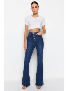 Trendyol Dżinsy - Slim fit - w kolorze niebieskim rozmiar: 38. Niebieskie jeansy Trendyol, bez wzorów, z podwyższonym stanem. Za 110,04 zł.